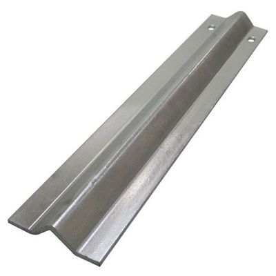 V rail en acier 3m de voie de plancher galvanisé par cannelure de porte de glissement 6m
