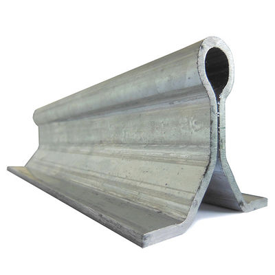 Aluminium dans la cannelure R10 3mm épaisse électrique automatique au sol du matériel 6m de voie de porte de glissement