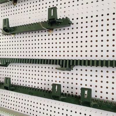Plastique noir denté automatique électrique de la crémaillère de porte de polyamide en nylon M4